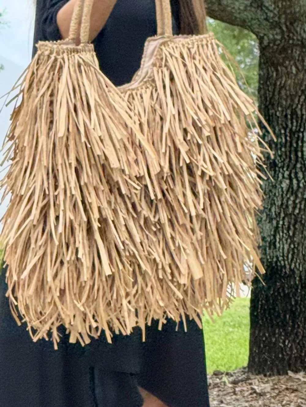 Fringed Natural Straw Tote Bag - Picture 3 of 4